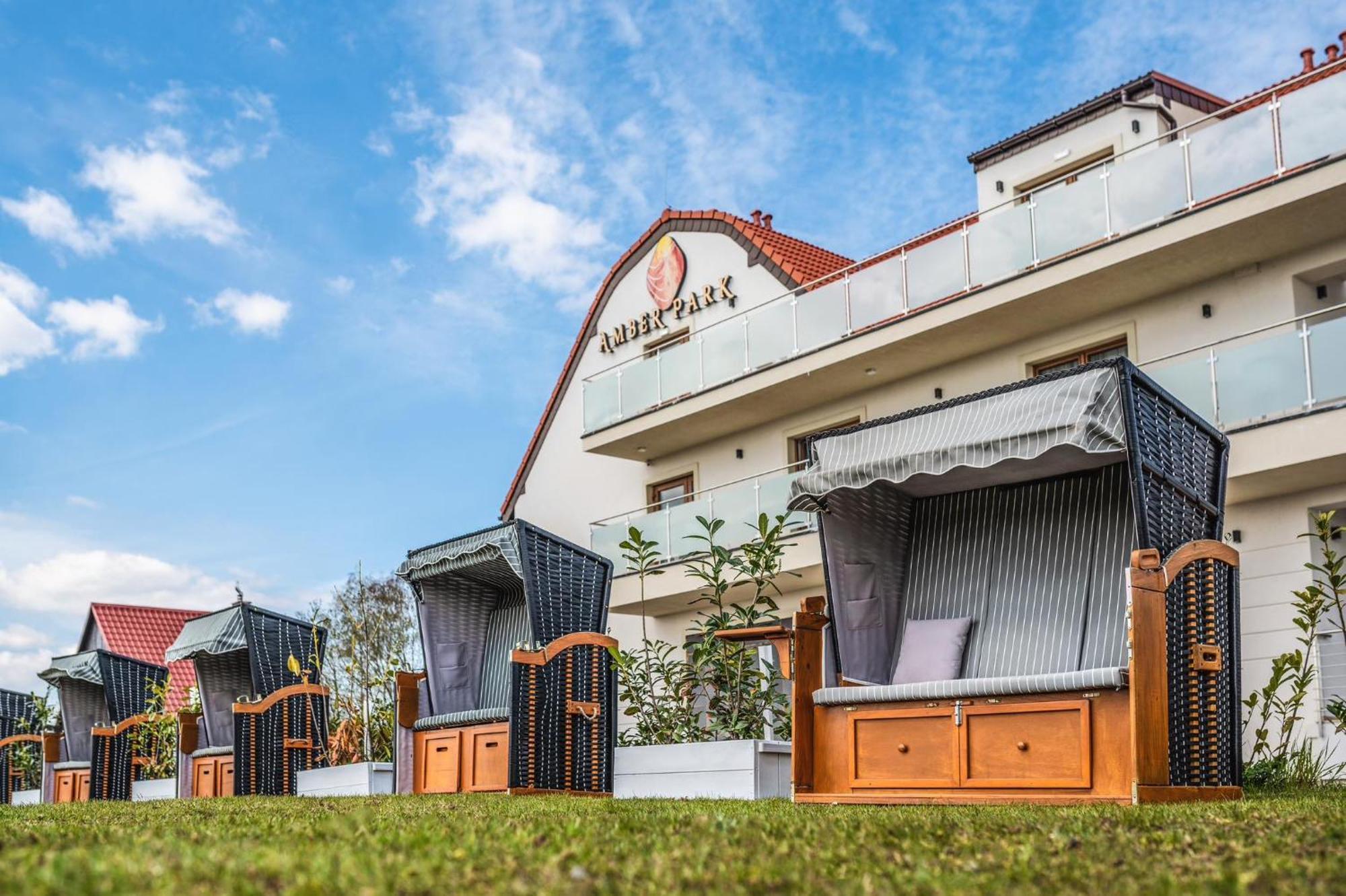 Olivina Park Spa - Domki Z Dostepem Do Krytego Basenu, Saun, Wyzywienia I Atrakcji Dla Dzieci Niechorze Bagian luar foto